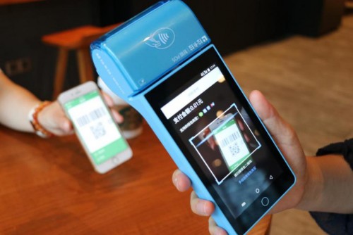 跟銀聯(lián)POS機(jī)相比，拉卡拉POS機(jī)為什么值得被選擇?